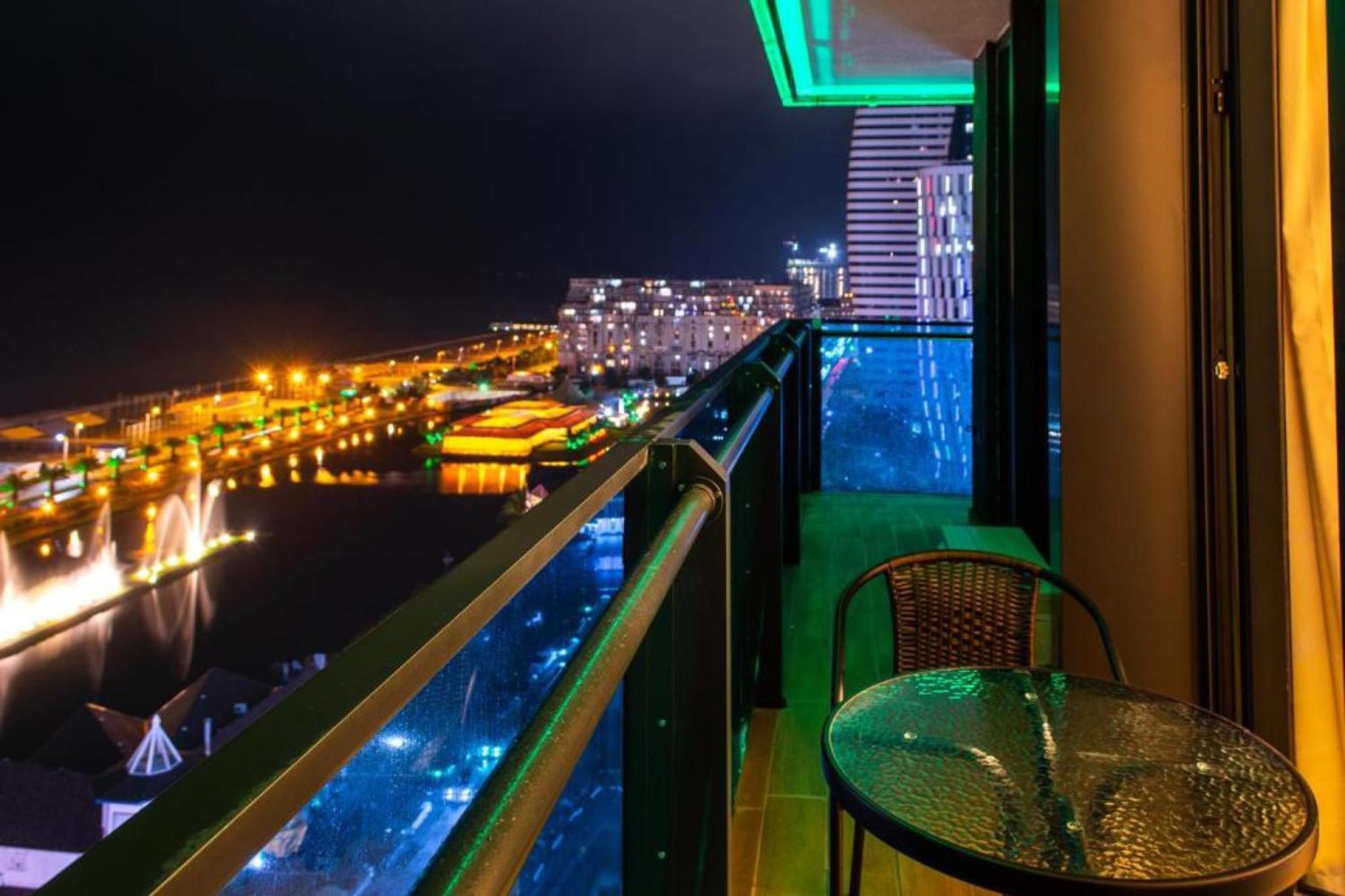 Delux Sea View Aparthotel In Orbi City Batumi Zewnętrze zdjęcie