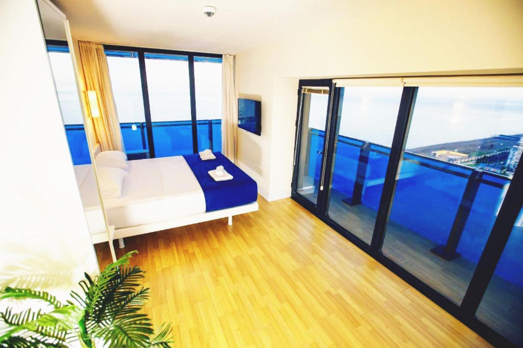 Delux Sea View Aparthotel In Orbi City Batumi Zewnętrze zdjęcie