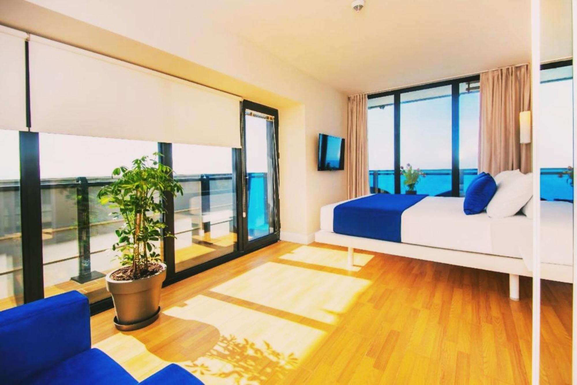 Delux Sea View Aparthotel In Orbi City Batumi Zewnętrze zdjęcie