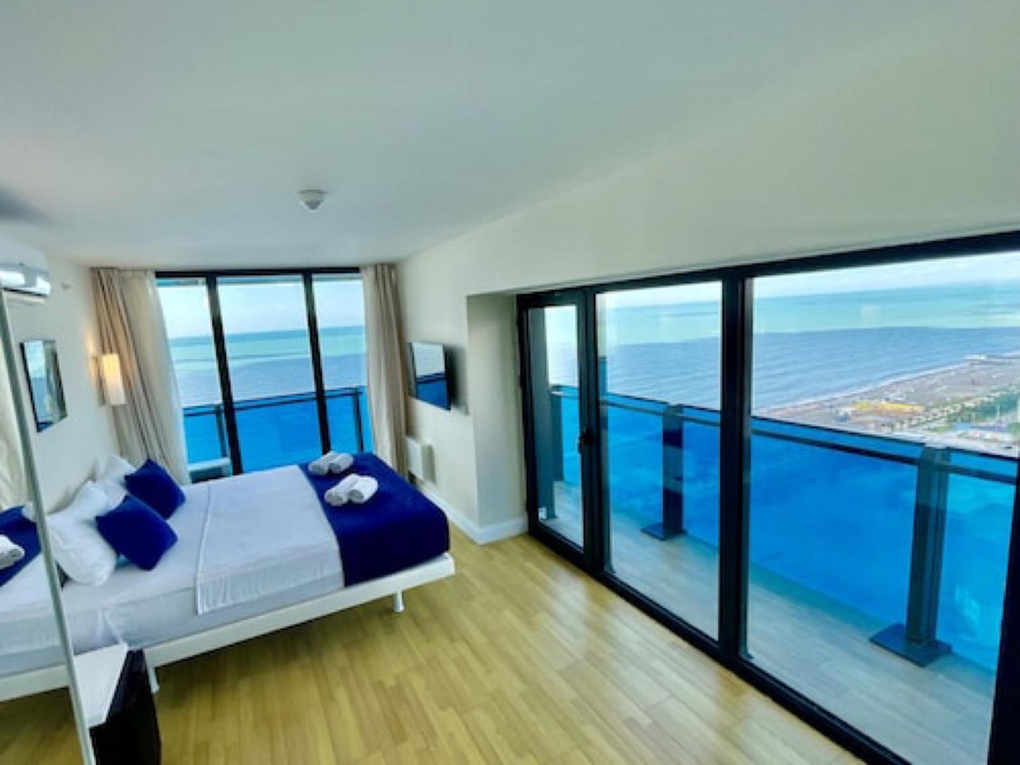 Delux Sea View Aparthotel In Orbi City Batumi Zewnętrze zdjęcie