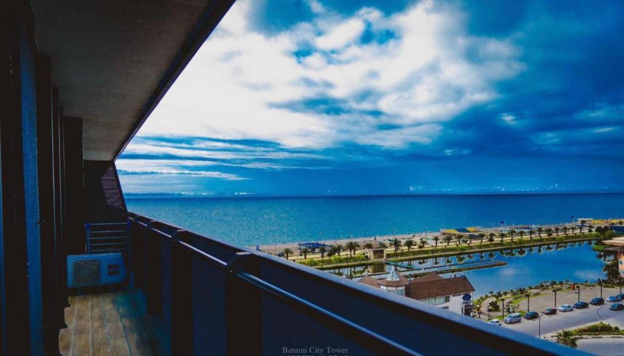 Delux Sea View Aparthotel In Orbi City Batumi Zewnętrze zdjęcie