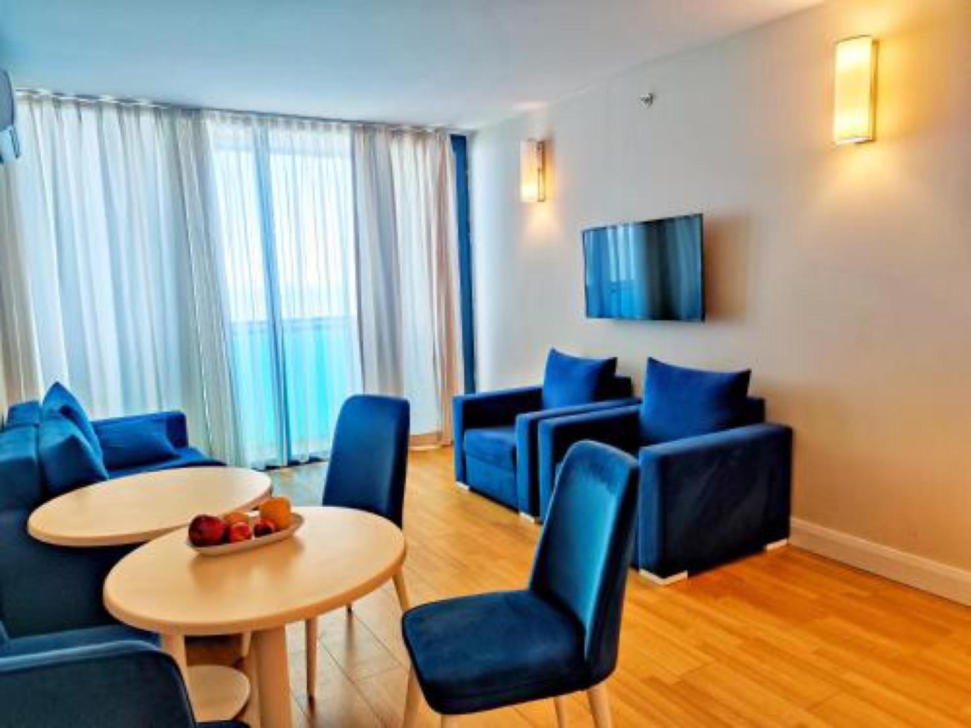 Delux Sea View Aparthotel In Orbi City Batumi Zewnętrze zdjęcie