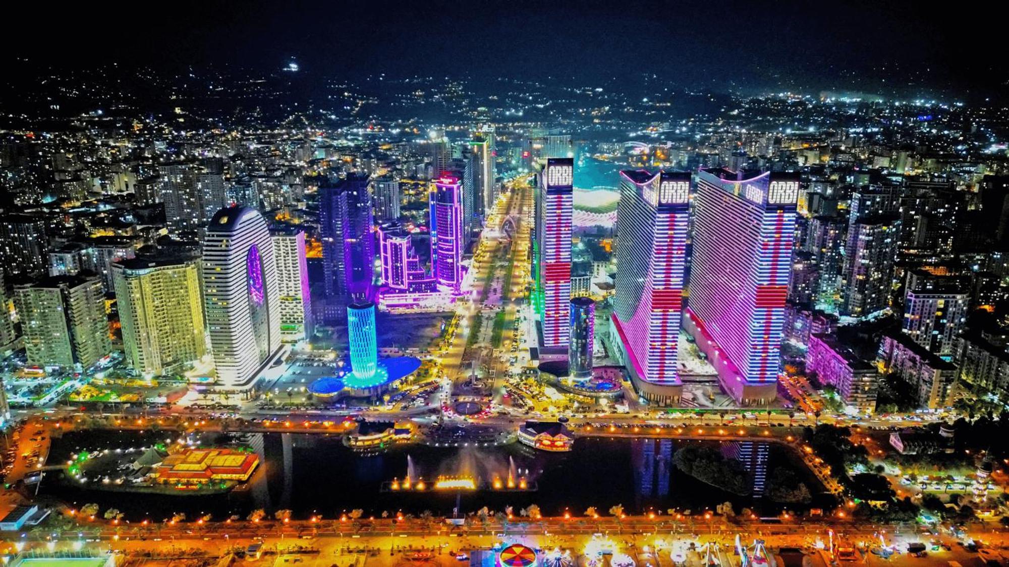 Delux Sea View Aparthotel In Orbi City Batumi Zewnętrze zdjęcie
