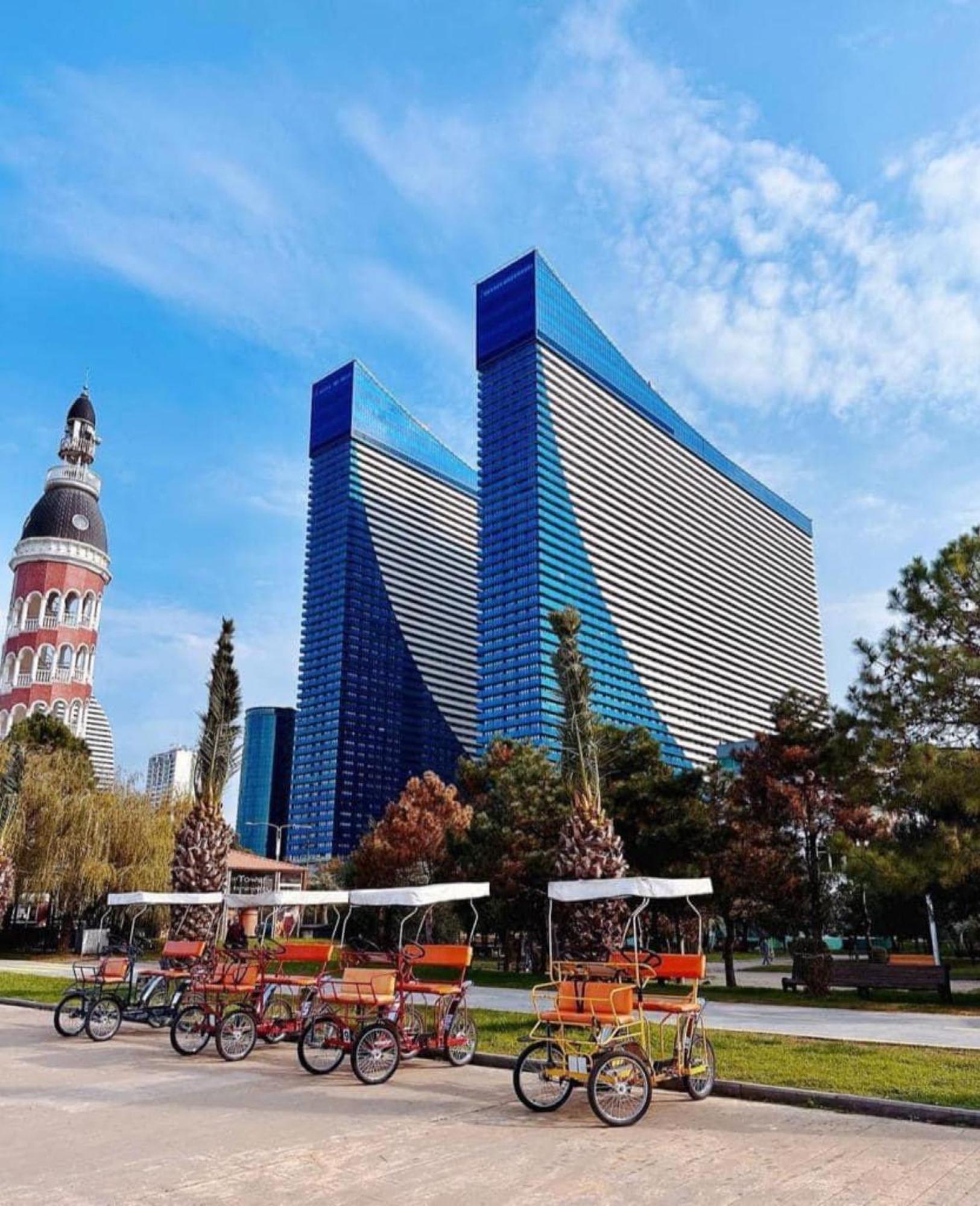 Delux Sea View Aparthotel In Orbi City Batumi Zewnętrze zdjęcie